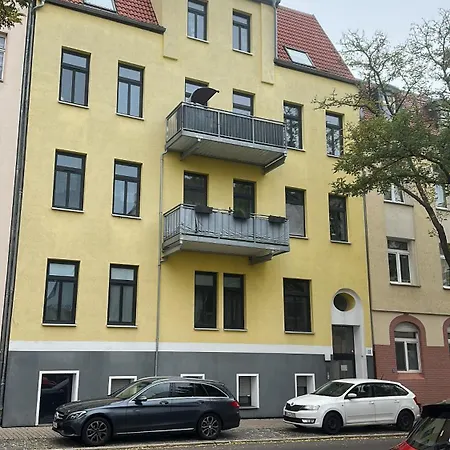 Ueber Den Daechern Von Halle *