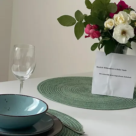 Ueber Den Daechern Von Halle *